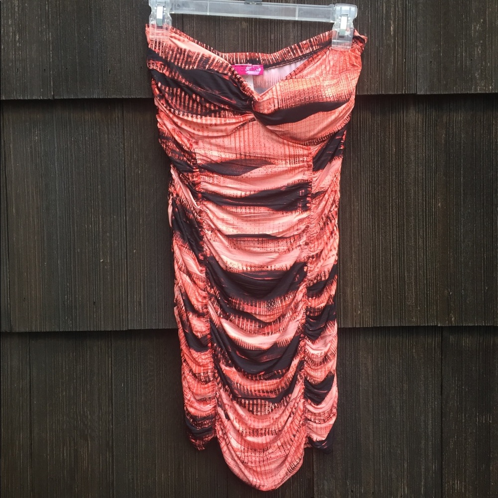 Body-con Orange and black dress